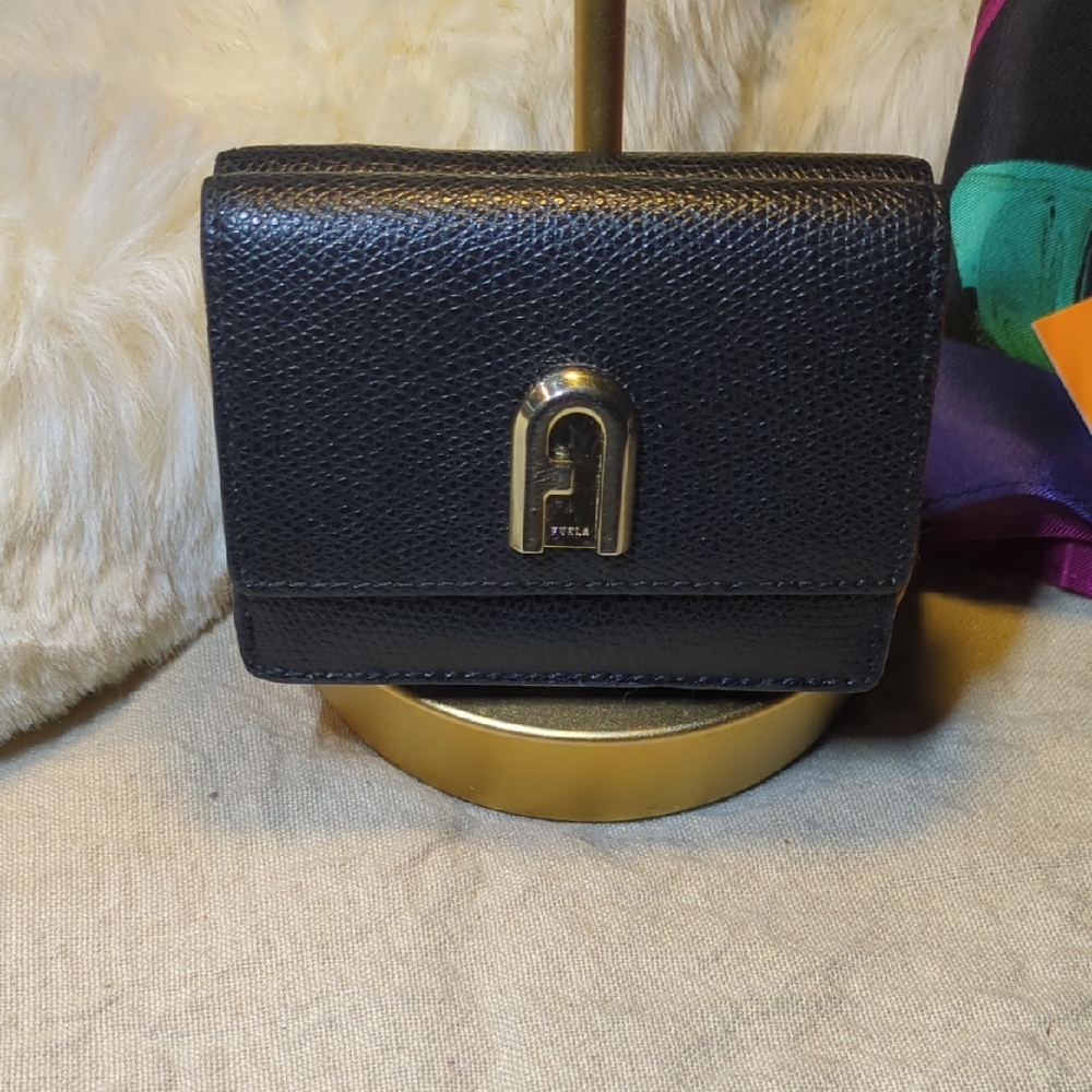 Furla 1927 Black Women's Leather Wallet - Classic Black With Gold Logo Hardware